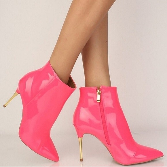 Barbie Girl Pointed Toe Gold Heel Booties Size 6 - Picture 2 of 15